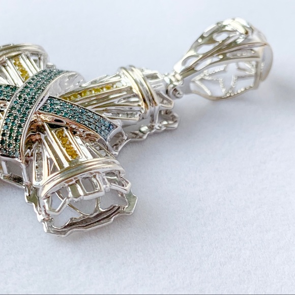 10k Solid Gold Diamond Cross Pendant - Picture 3 of 5